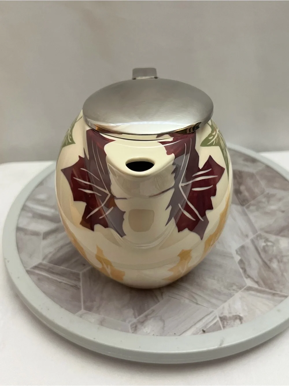 HuesNBrews I-Pot Ceramic Tea Infuser Pot Fall Leaves Stainless Lid Strainer Box